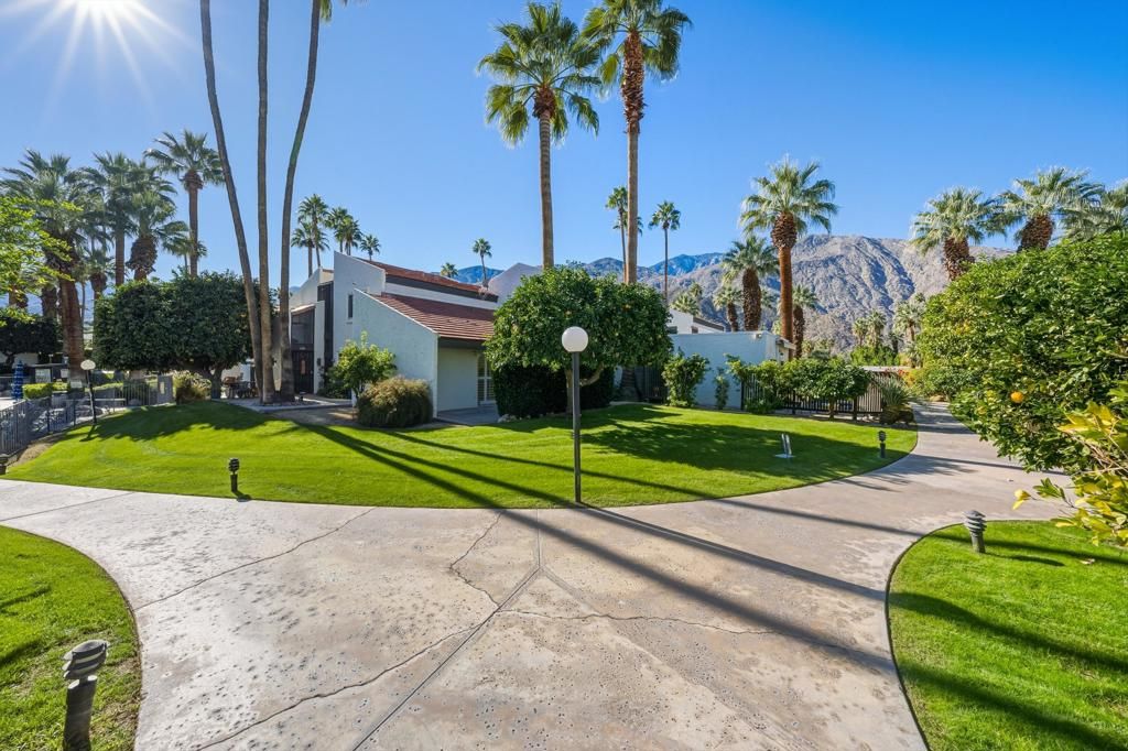 1316 S Camino Real, Palm Springs, CA 92264