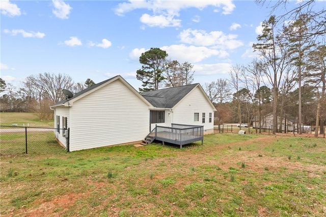 132 Millstone Drive, Commerce, GA 30530