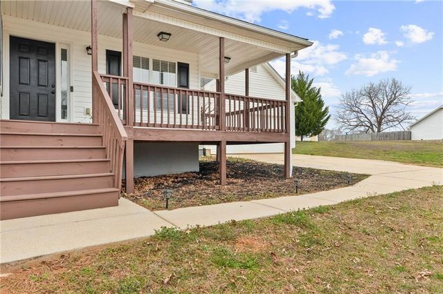 132 Millstone Drive, Commerce, GA 30530