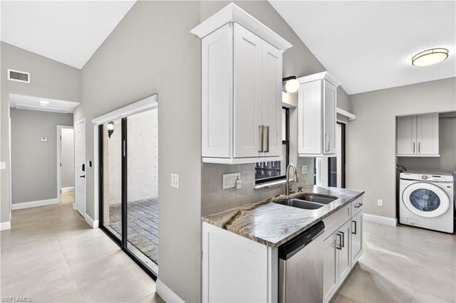 7164 Lyle TER # 2, Fort Myers, FL 33907