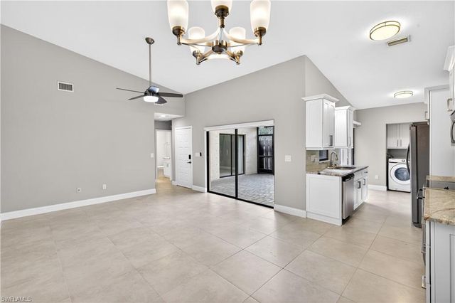 7164 Lyle TER # 2, Fort Myers, FL 33907