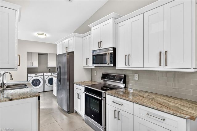 7164 Lyle TER # 2, Fort Myers, FL 33907