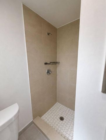 1725 NE 148TH Street 2, Miami, FL 33181
