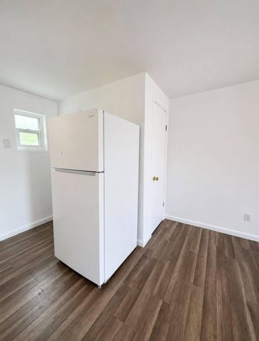 1725 NE 148TH Street 2, Miami, FL 33181