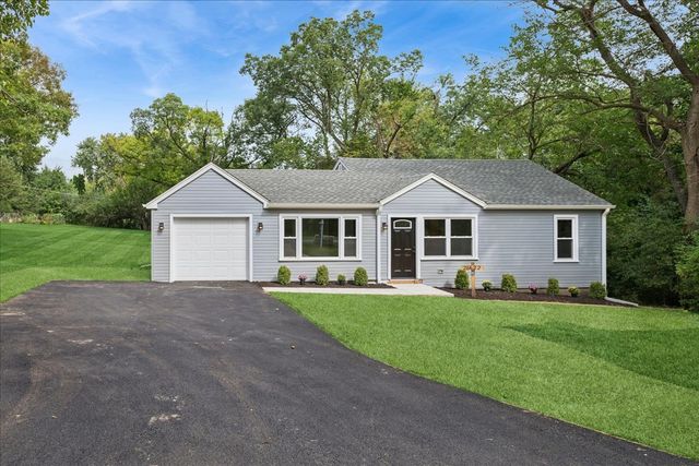 28622 W Edgewood Avenue, Cary, IL 60013