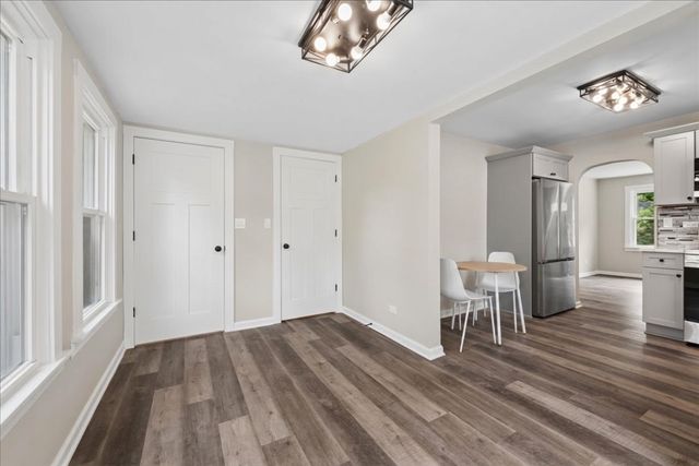 28622 W Edgewood Avenue, Cary, IL 60013