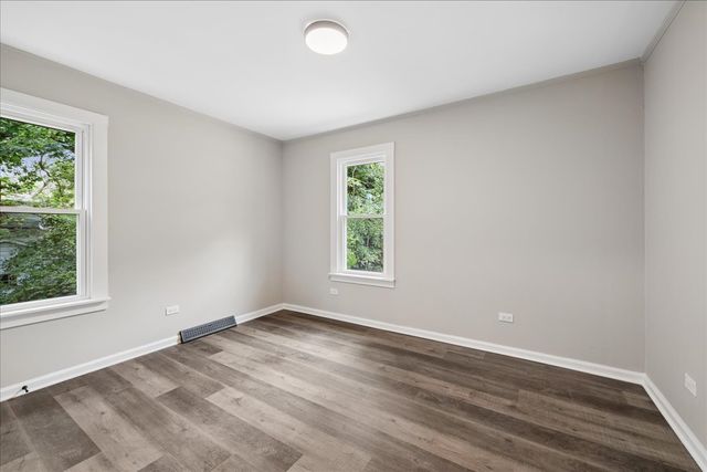 28622 W Edgewood Avenue, Cary, IL 60013