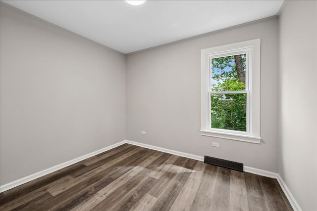 28622 W Edgewood Avenue, Cary, IL 60013