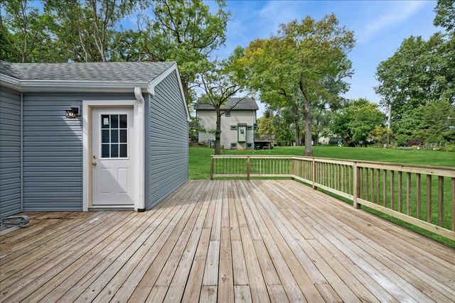 28622 W Edgewood Avenue, Cary, IL 60013