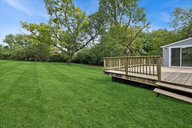28622 W Edgewood Avenue, Cary, IL 60013