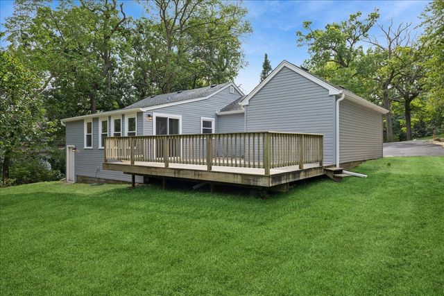 28622 W Edgewood Avenue, Cary, IL 60013