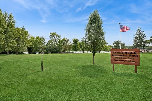28622 W Edgewood Avenue, Cary, IL 60013