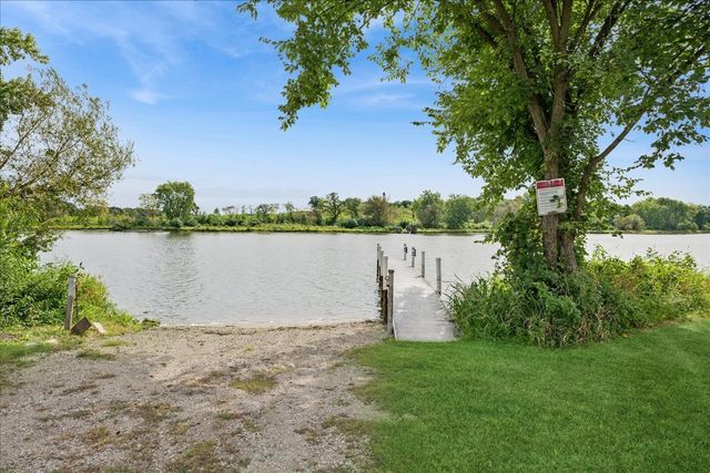 28622 W Edgewood Avenue, Cary, IL 60013