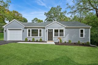 28622 W Edgewood Avenue, Cary, IL 60013