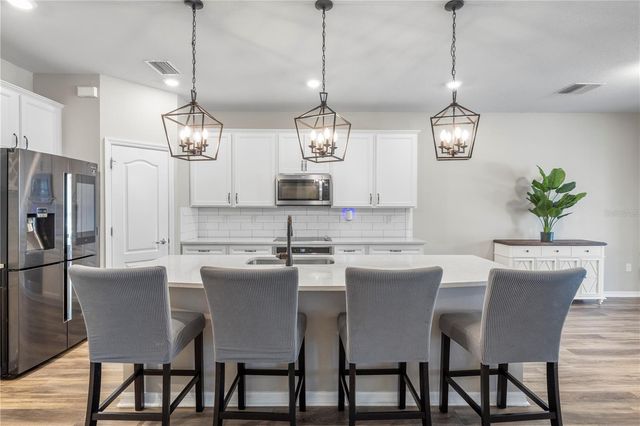 7618 POOL COMPASS LOOP, Wesley Chapel, FL 33545