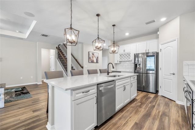 7618 POOL COMPASS LOOP, Wesley Chapel, FL 33545