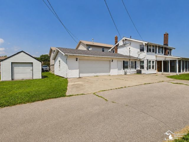 4356 14th Street, Luna Pier, MI 48157