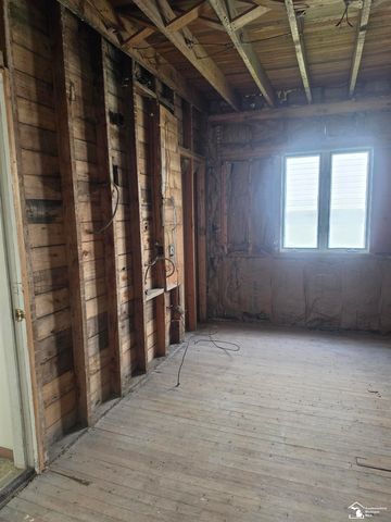4356 14th Street, Luna Pier, MI 48157