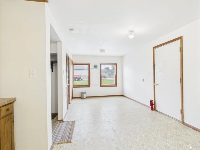 4356 14th Street, Luna Pier, MI 48157