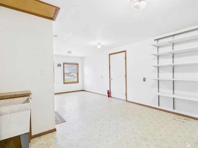 4356 14th Street, Luna Pier, MI 48157