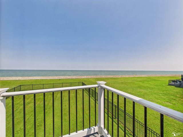 4356 14th Street, Luna Pier, MI 48157
