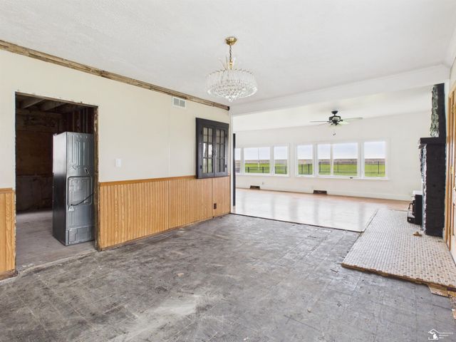 4356 14th Street, Luna Pier, MI 48157