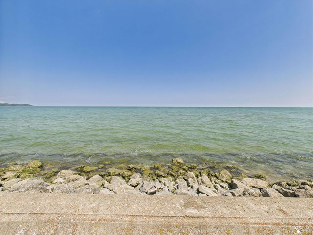 4356 14th Street, Luna Pier, MI 48157