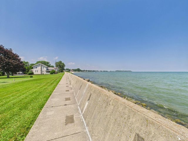4356 14th Street, Luna Pier, MI 48157