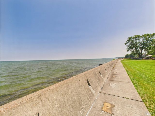 4356 14th Street, Luna Pier, MI 48157