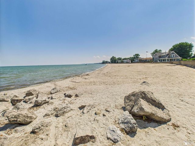 4356 14th Street, Luna Pier, MI 48157