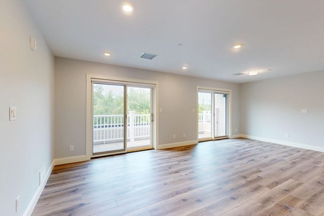 610 Salem Street 301, Wakefield, MA 01180