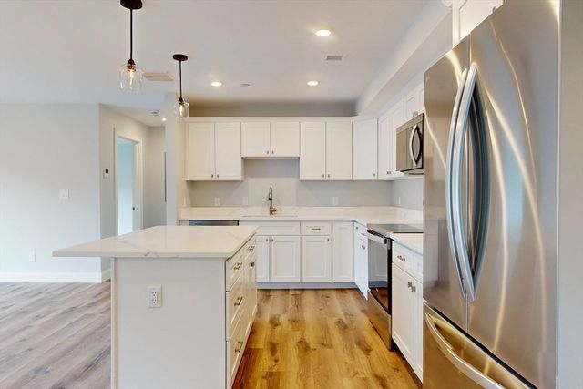 610 Salem Street 301, Wakefield, MA 01180