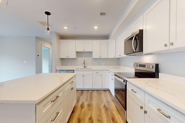 610 Salem Street 301, Wakefield, MA 01180