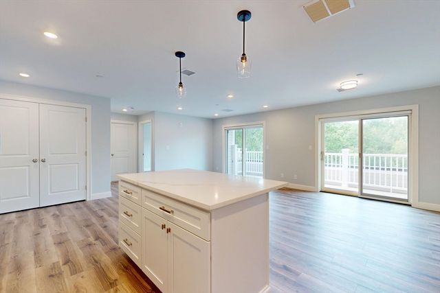 610 Salem Street 301, Wakefield, MA 01180