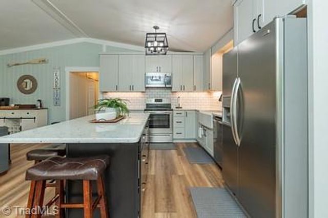 176 Friar Tuck Terrace, Lexington, NC 27292
