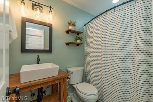 176 Friar Tuck Terrace, Lexington, NC 27292