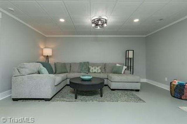 176 Friar Tuck Terrace, Lexington, NC 27292