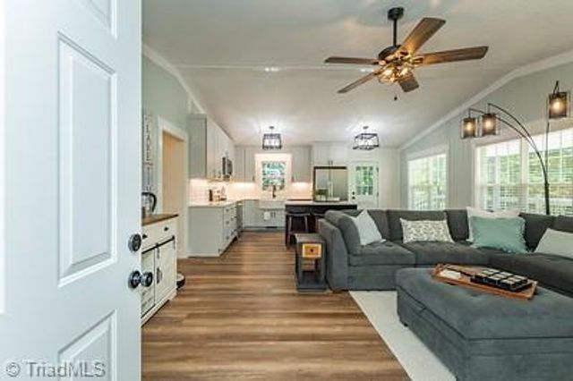 176 Friar Tuck Terrace, Lexington, NC 27292