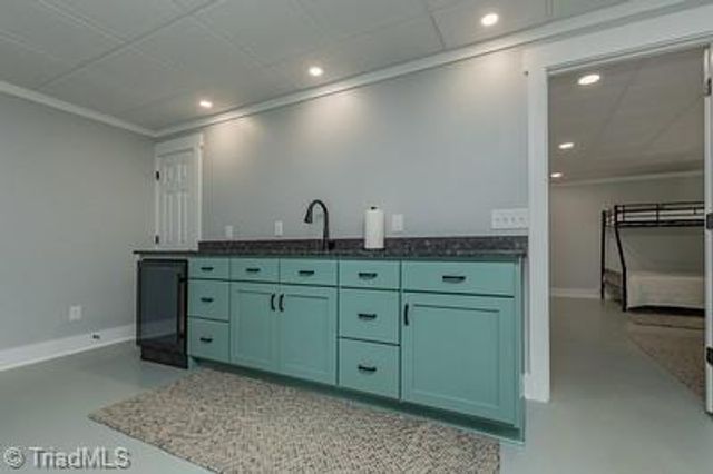 176 Friar Tuck Terrace, Lexington, NC 27292
