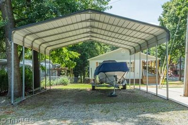 176 Friar Tuck Terrace, Lexington, NC 27292