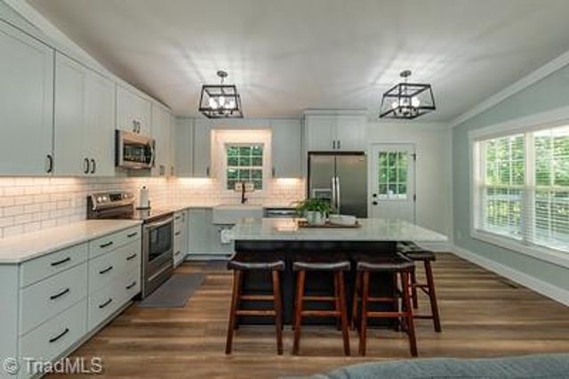 176 Friar Tuck Terrace, Lexington, NC 27292