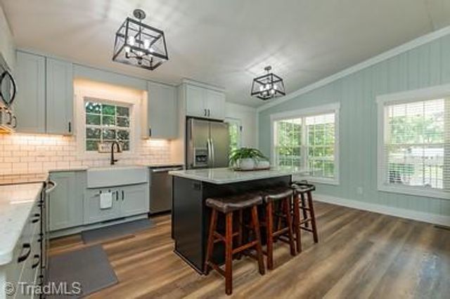 176 Friar Tuck Terrace, Lexington, NC 27292