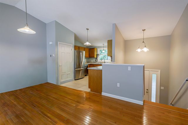 1325 Candia Rd Unit 10, Manchester, NH 03109