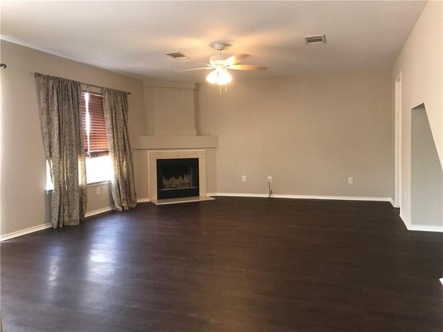 1713 Candlelight DR, Leander, TX 78641