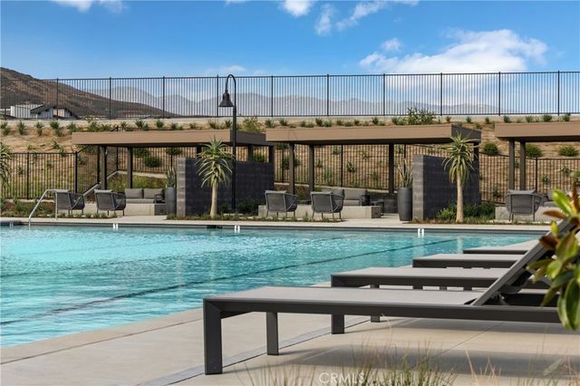 15858 Blue Copper Way, Fontana, CA 92336