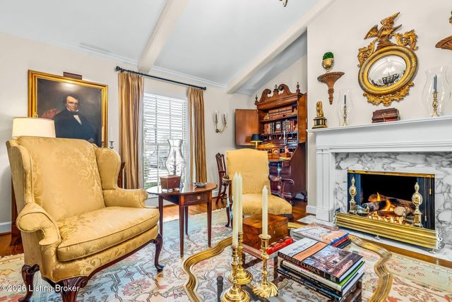 2 Brownsboro Hill Rd, Louisville, KY 40207