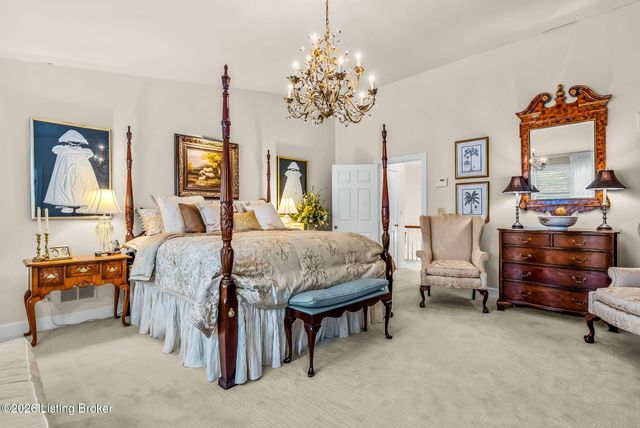 2 Brownsboro Hill Rd, Louisville, KY 40207