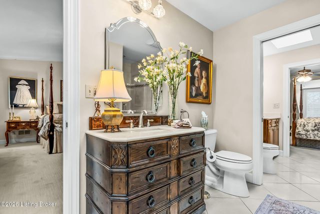 2 Brownsboro Hill Rd, Louisville, KY 40207