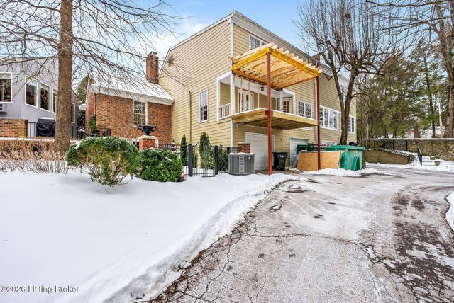 2 Brownsboro Hill Rd, Louisville, KY 40207