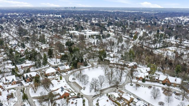 2 Brownsboro Hill Rd, Louisville, KY 40207